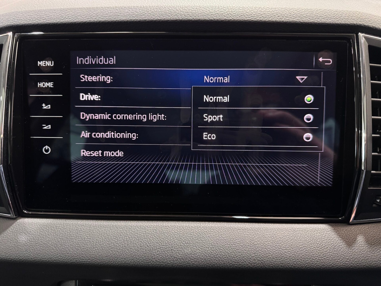 Used Skoda Karoq 2019 for sale - 77161305: Photo 86