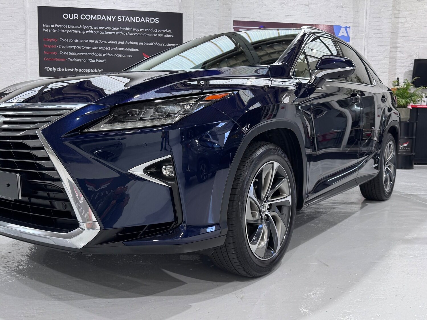 Used Lexus RX 2019 for sale - 76615694: Photo 9