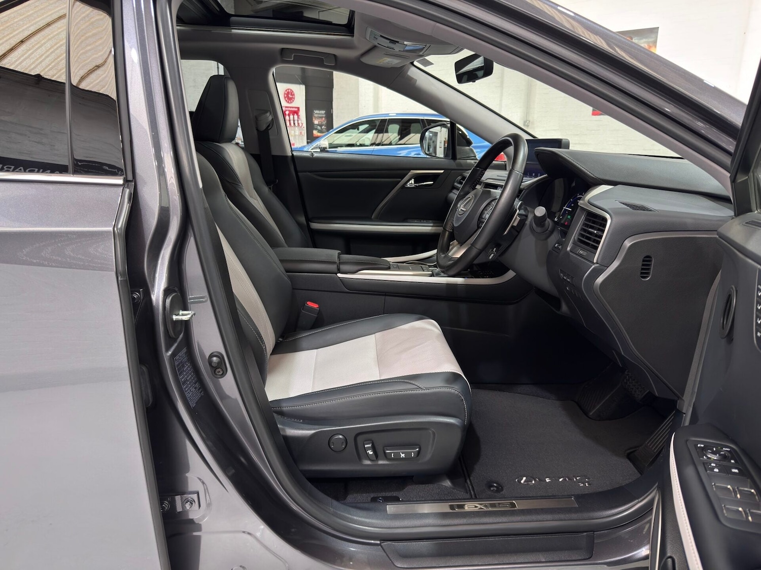 Used Lexus RX 2022 for sale - 78070114: Photo 47