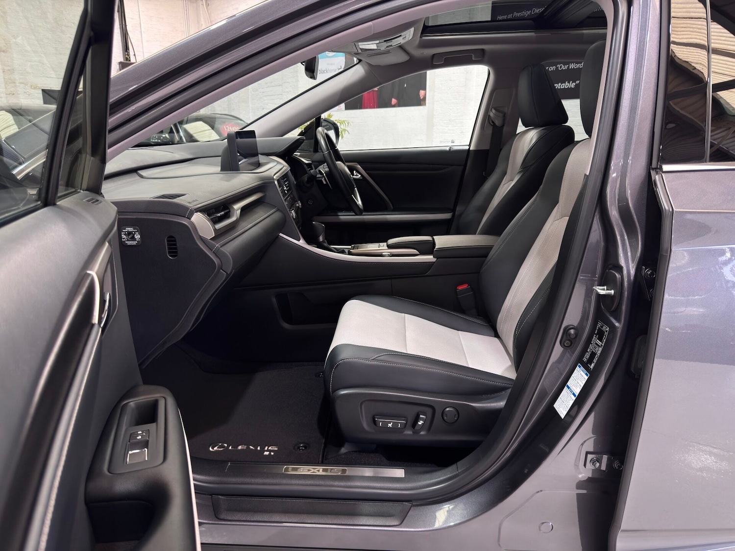 Used Lexus RX 2022 for sale - 78070114: Photo 53