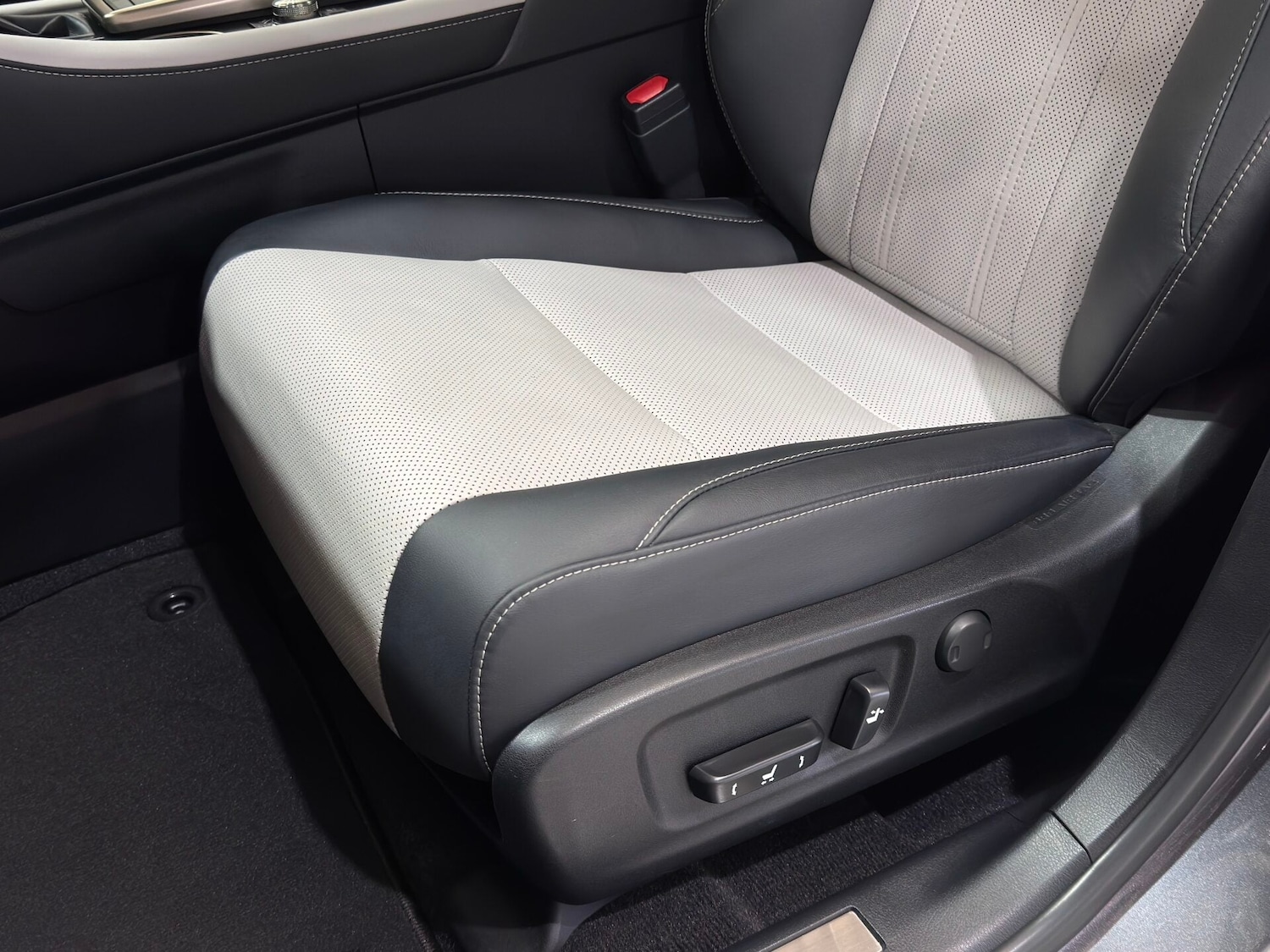 Used Lexus RX 2022 for sale - 78070114: Photo 55