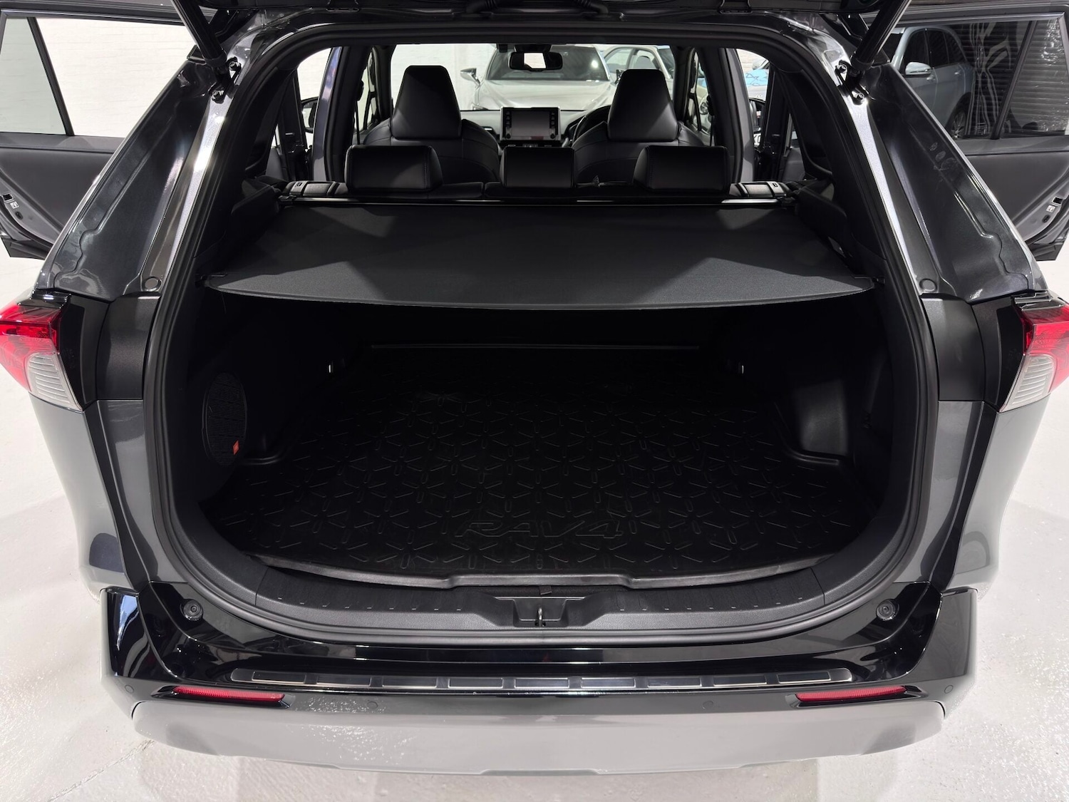 Used Toyota RAV4 2020 for sale - 77392660: Photo 23