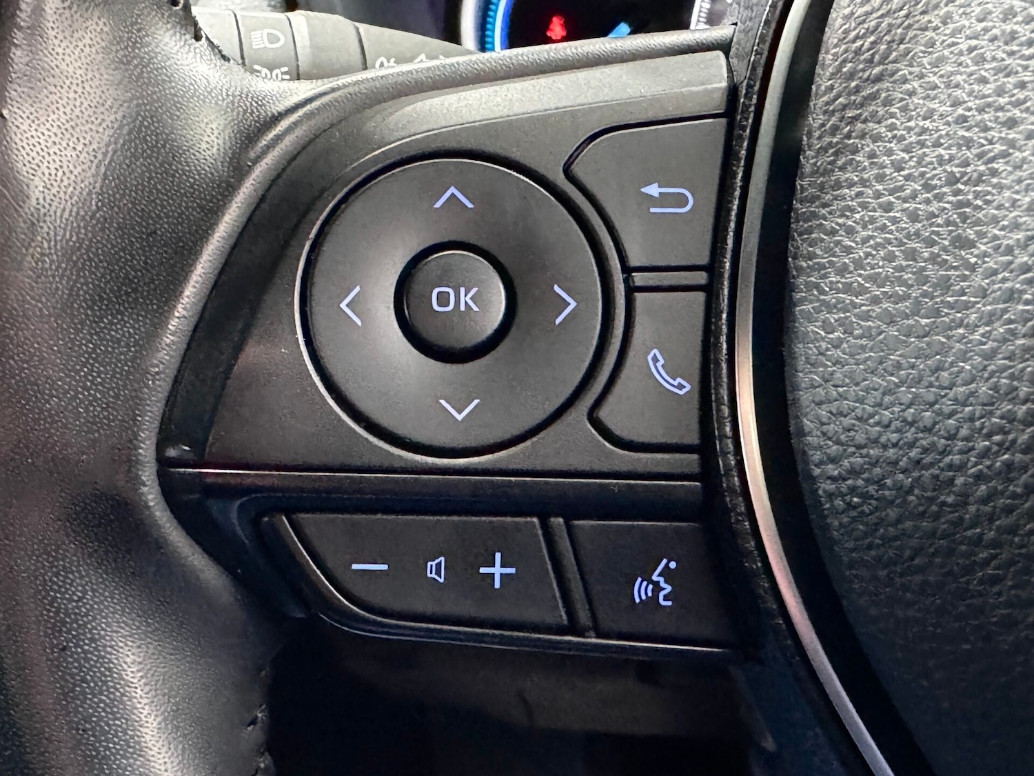 Used Toyota RAV4 2020 for sale - 77392660: Photo 36