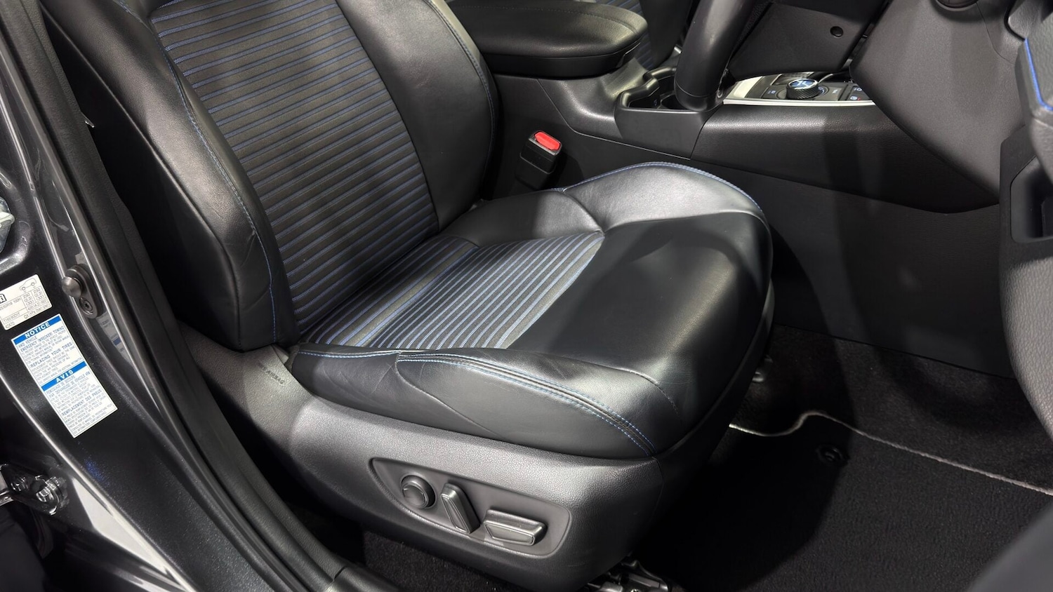 Used Toyota RAV4 2020 for sale - 77392660: Photo 41