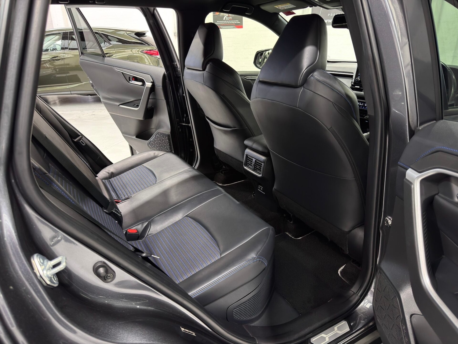 Used Toyota RAV4 2020 for sale - 77392660: Photo 51