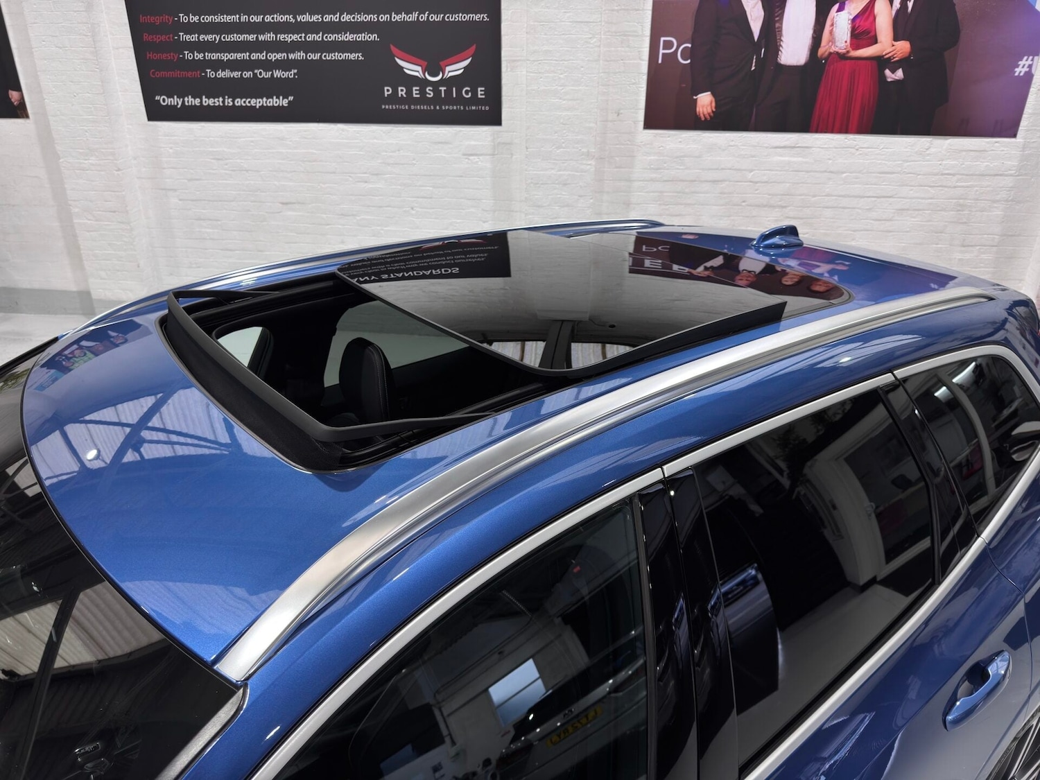 Used Volvo XC60 2019 for sale - 78015911: Photo 2