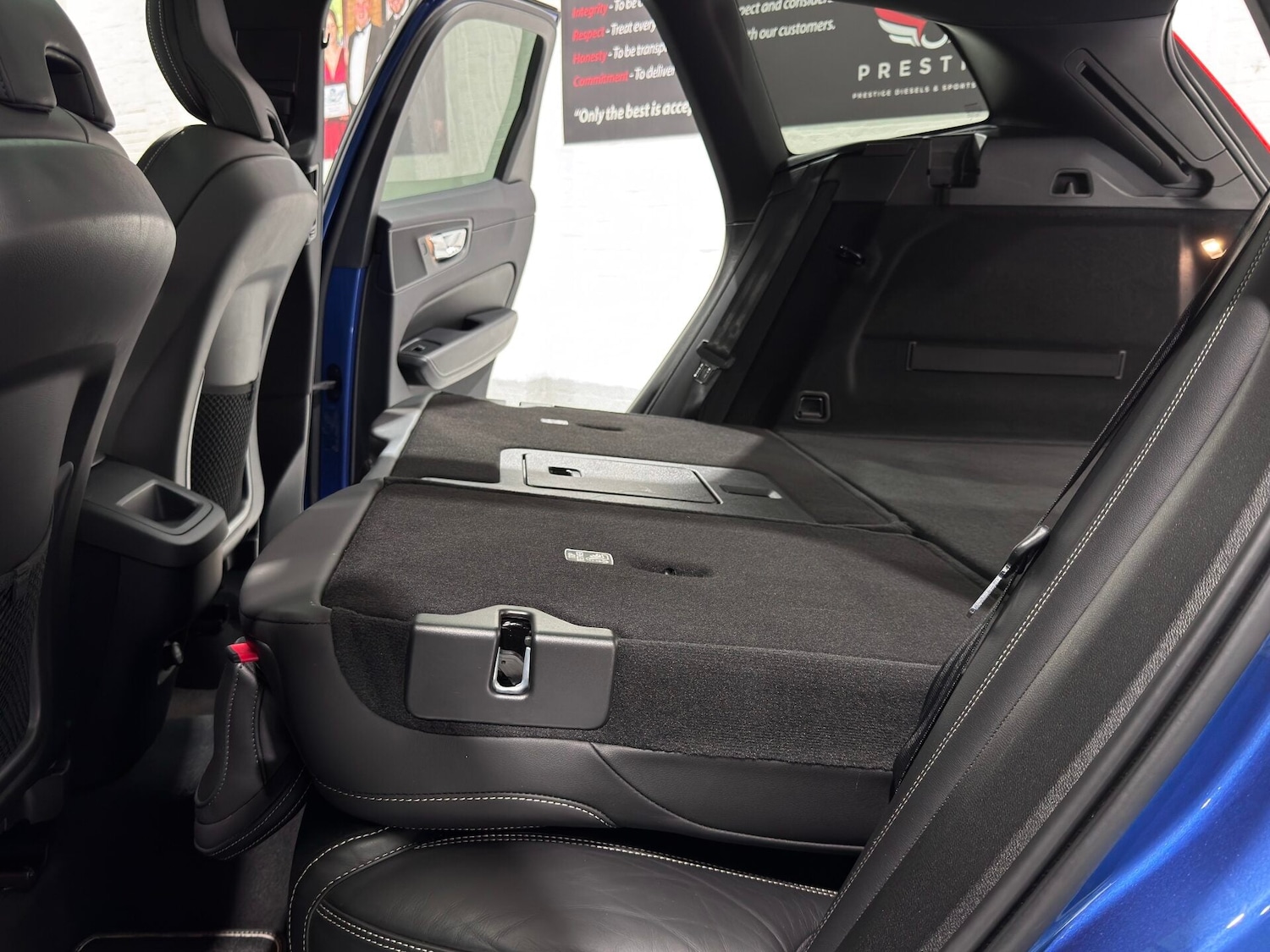 Used Volvo XC60 2019 for sale - 78015911: Photo 22