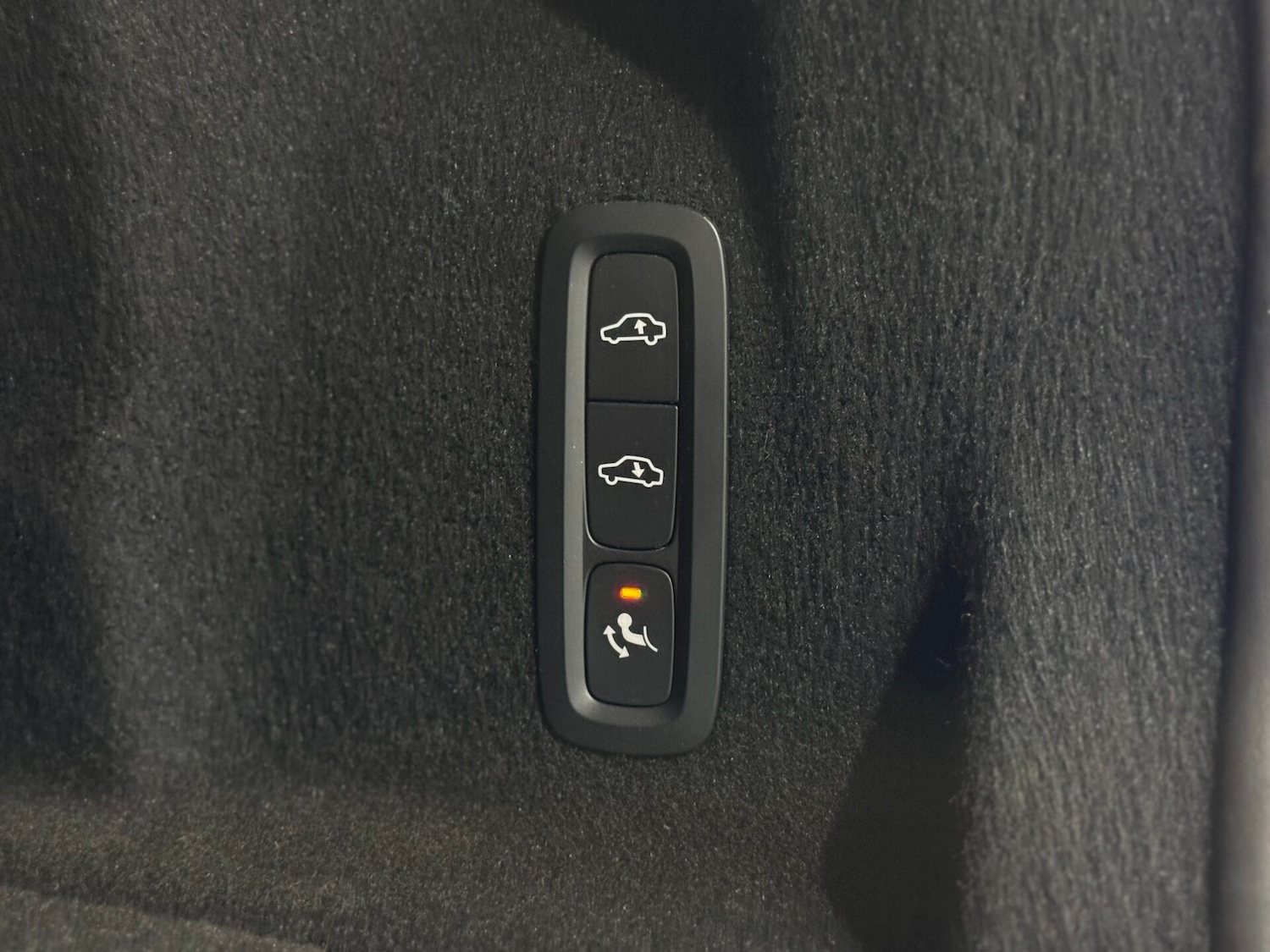 Used Volvo XC60 2019 for sale - 78015911: Photo 23