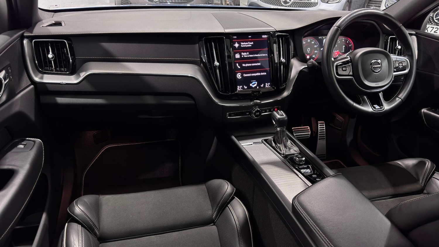 Used Volvo XC60 2019 for sale - 78015911: Photo 3