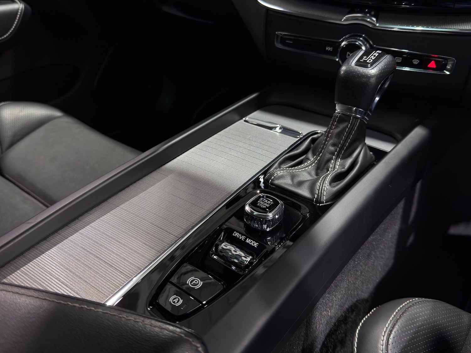 Used Volvo XC60 2019 for sale - 78015911: Photo 38