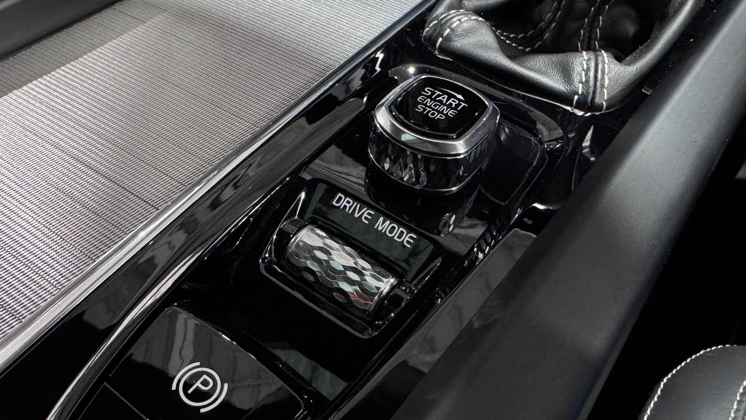 Used Volvo XC60 2019 for sale - 78015911: Photo 40