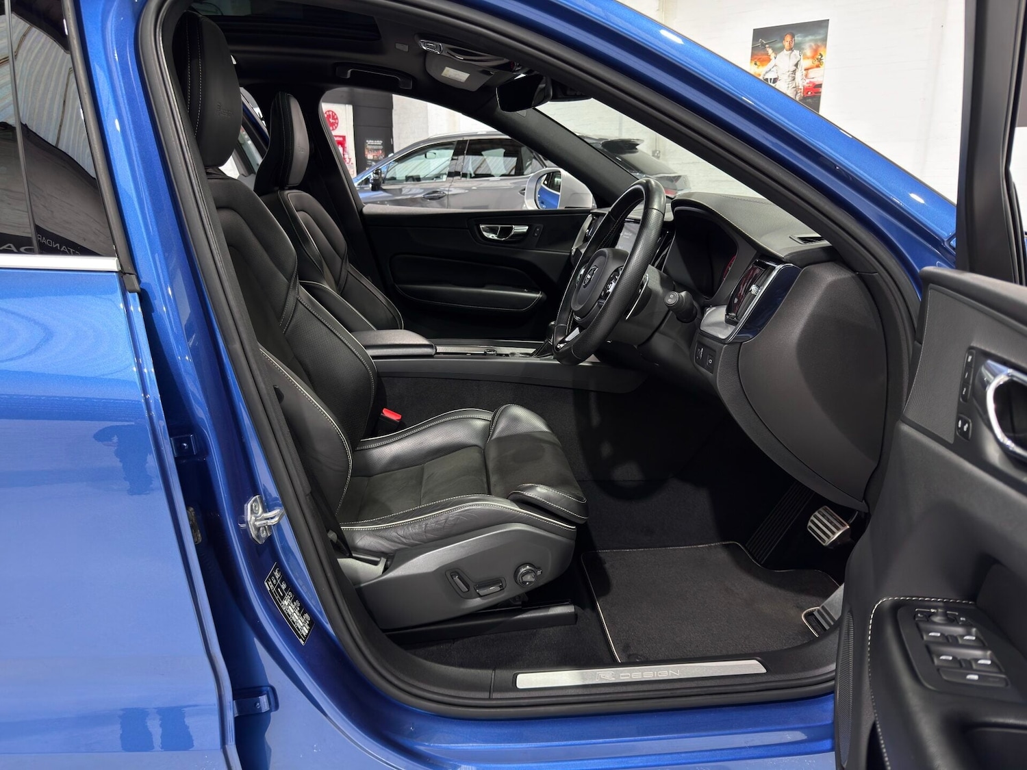 Used Volvo XC60 2019 for sale - 78015911: Photo 46