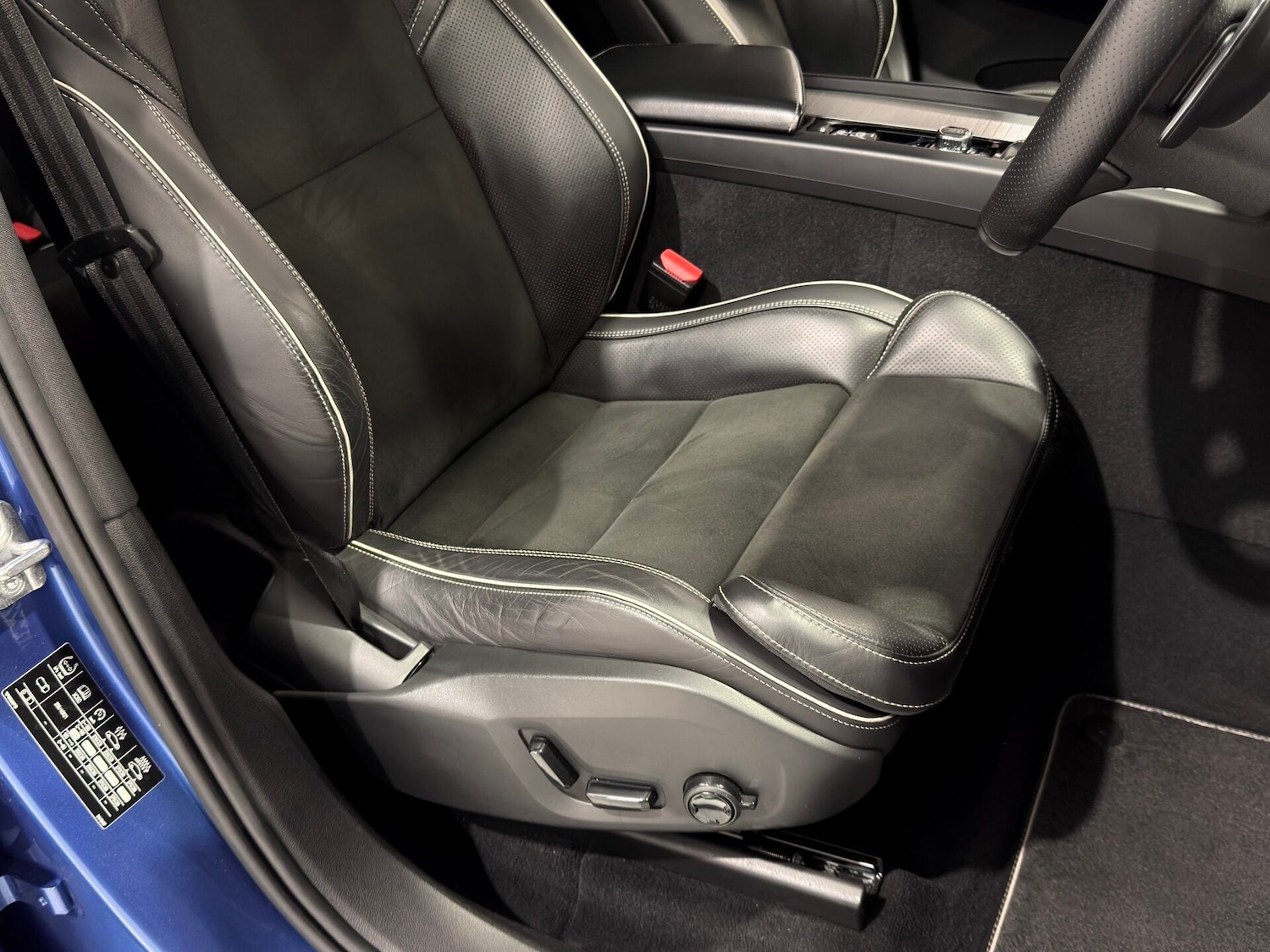 Used Volvo XC60 2019 for sale - 78015911: Photo 48