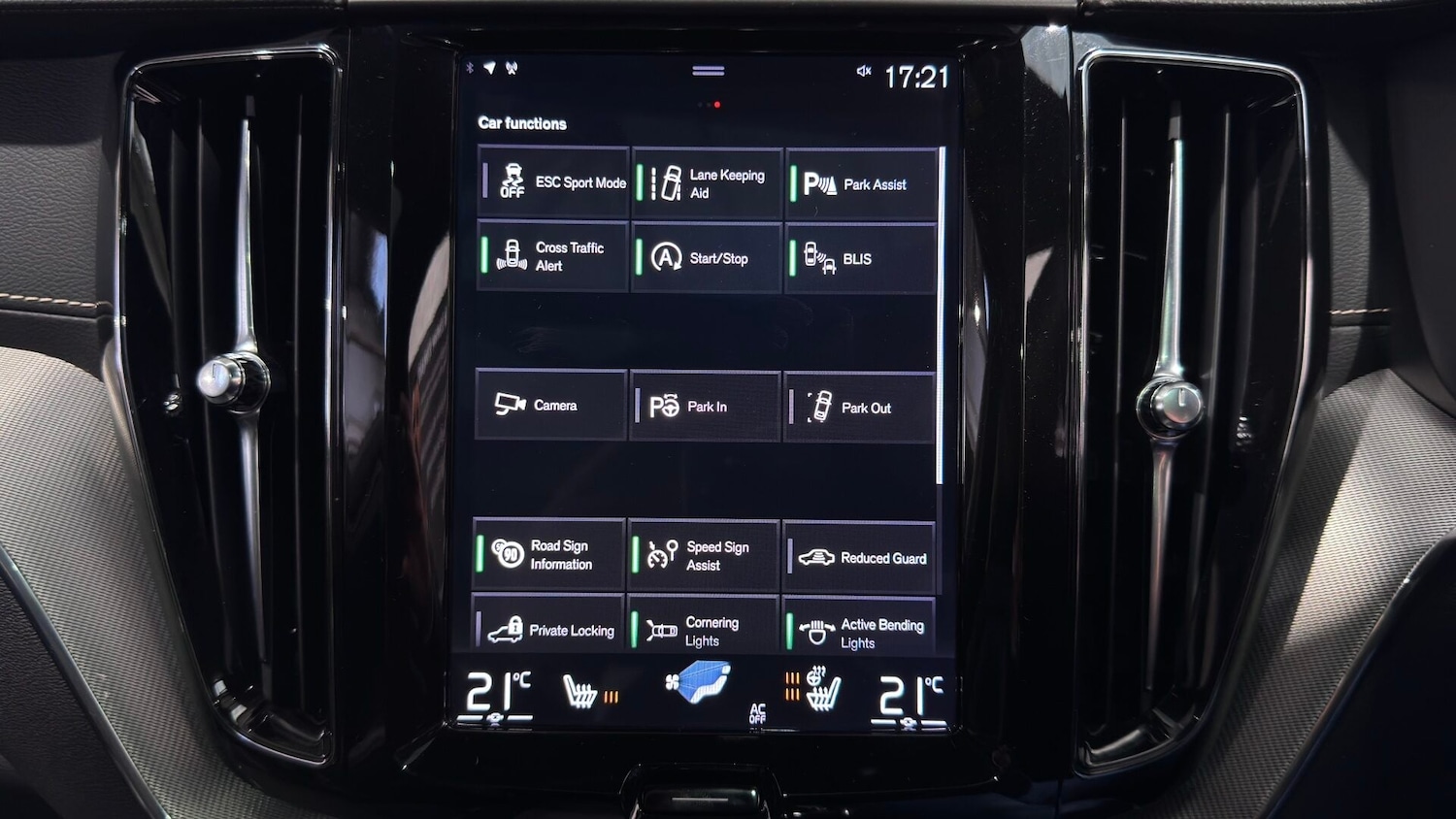 Used Volvo XC60 2019 for sale - 78015911: Photo 69