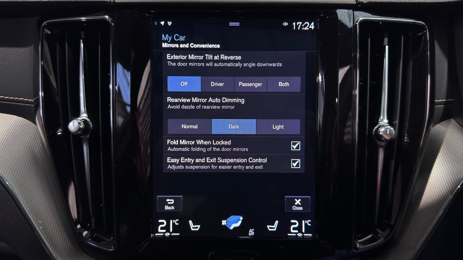 Used Volvo XC60 2019 for sale - 78015911: Photo 77