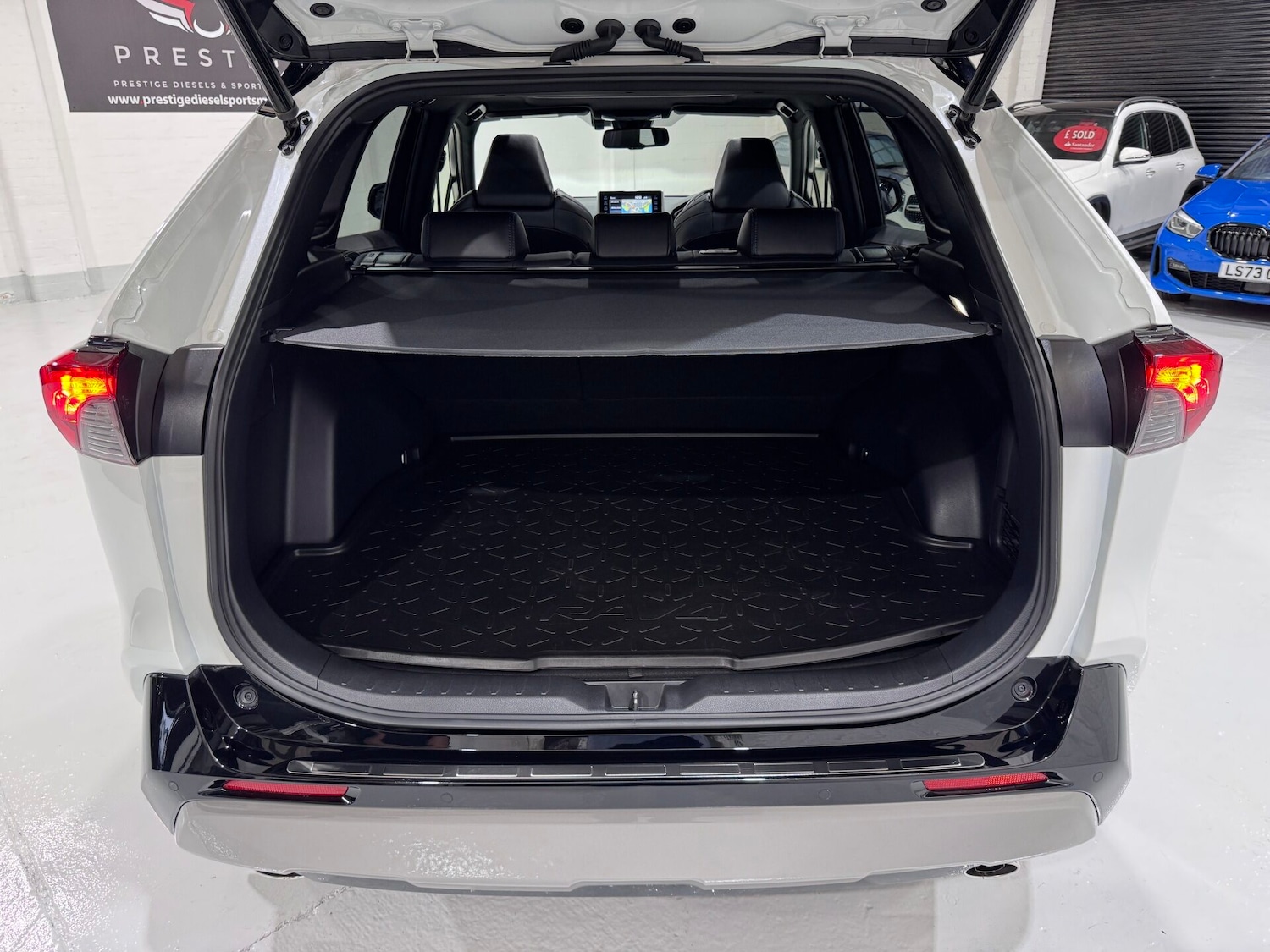 Used Toyota RAV4 2022 for sale - 76615692: Photo 17