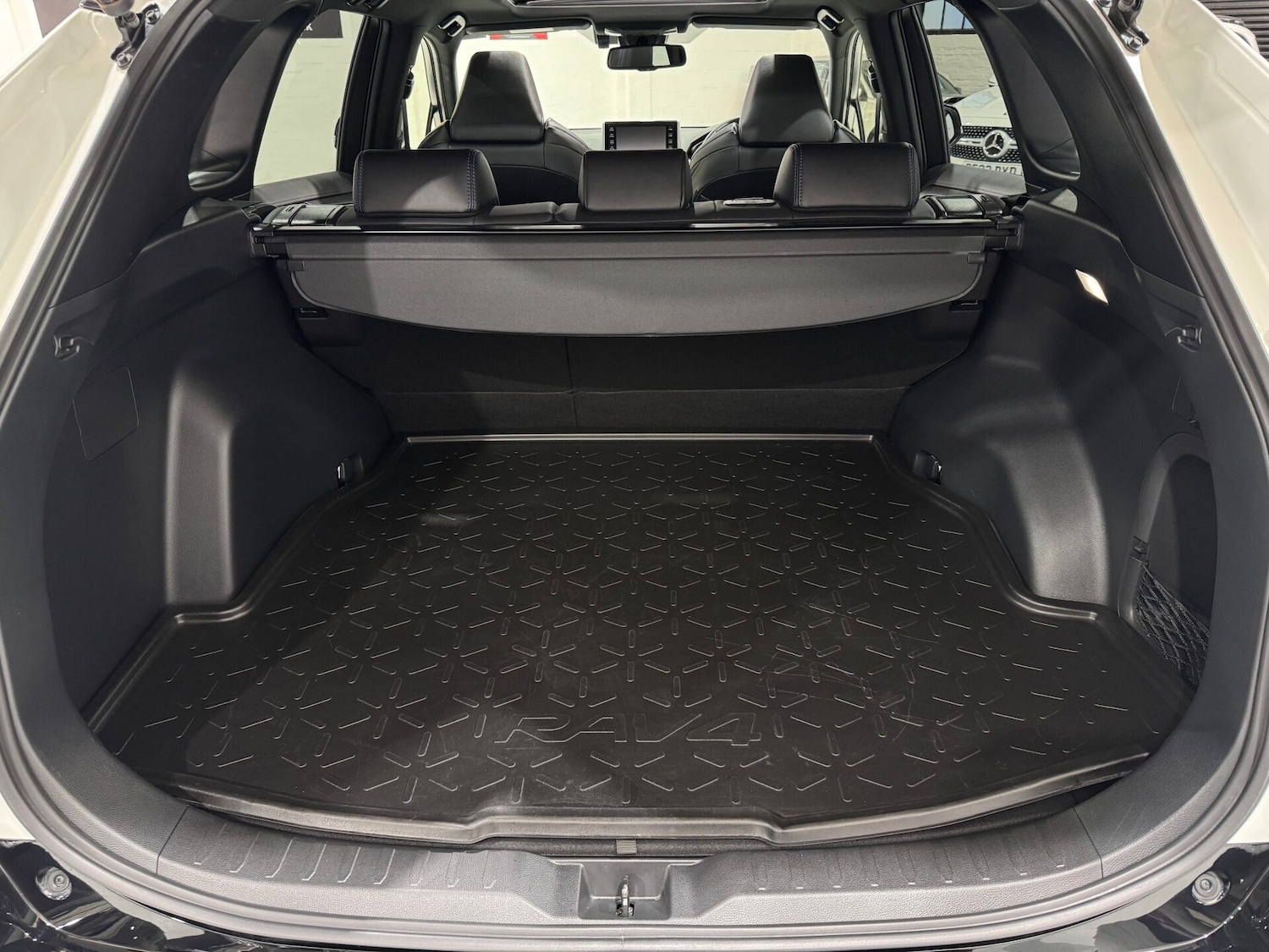 Used Toyota RAV4 2022 for sale - 76615692: Photo 18