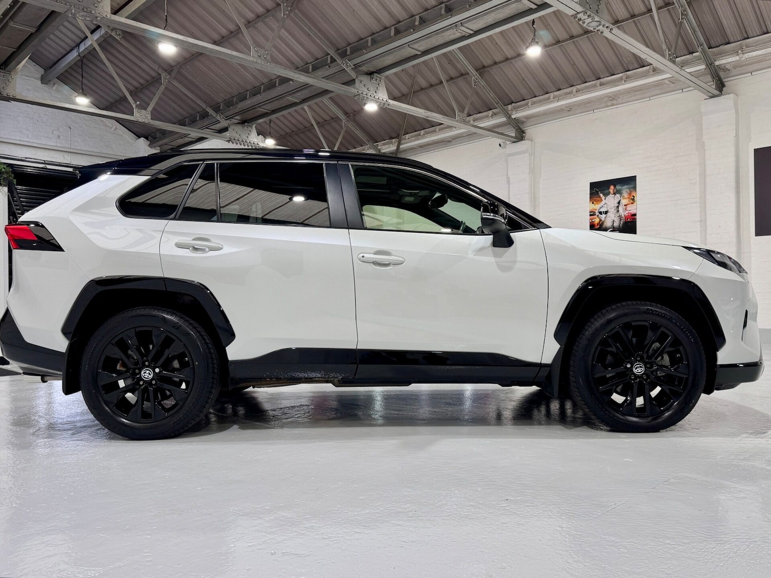 Used Toyota RAV4 2022 for sale - 76615692: Photo 5