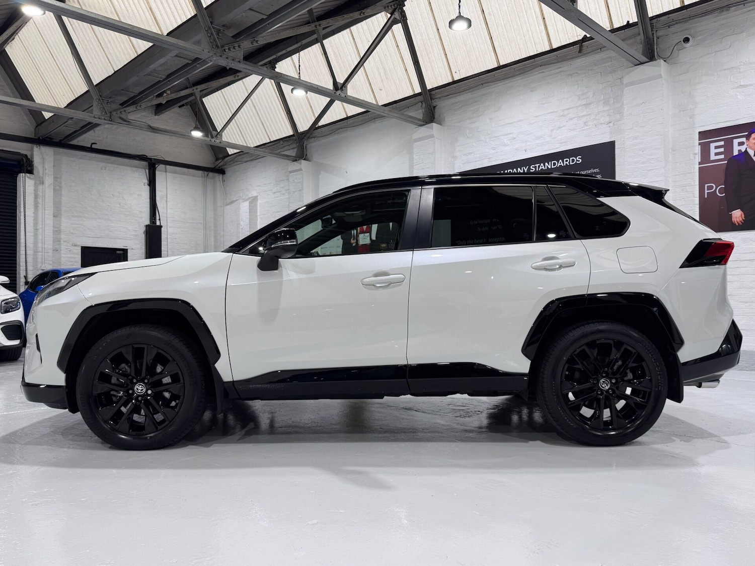 Used Toyota RAV4 2022 for sale - 76615692: Photo 9