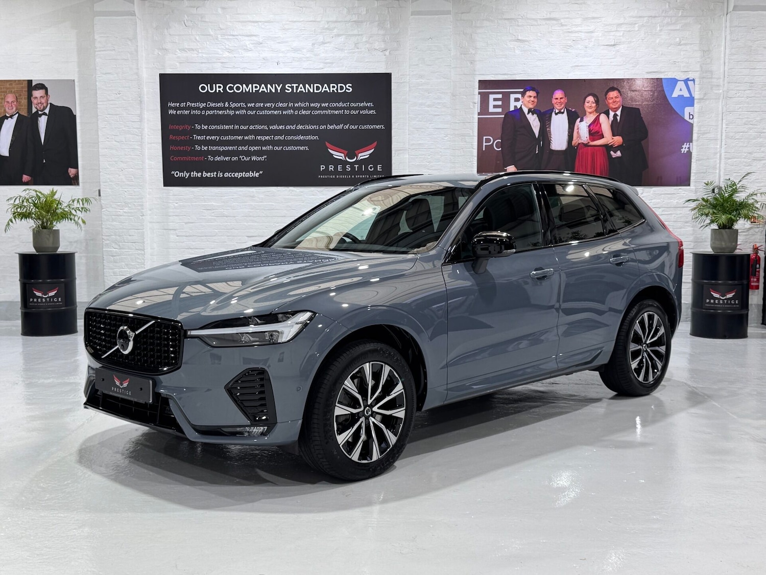 Used Volvo XC60 2023 for sale - 76615695: Photo 1