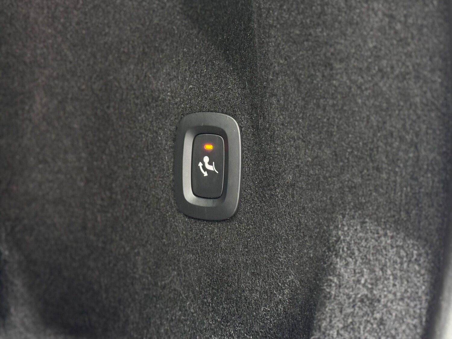 Used Volvo XC60 2023 for sale - 76615695: Photo 22