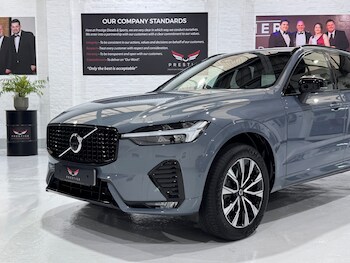 Used Volvo XC60 2023 for sale - 76615695: Photo