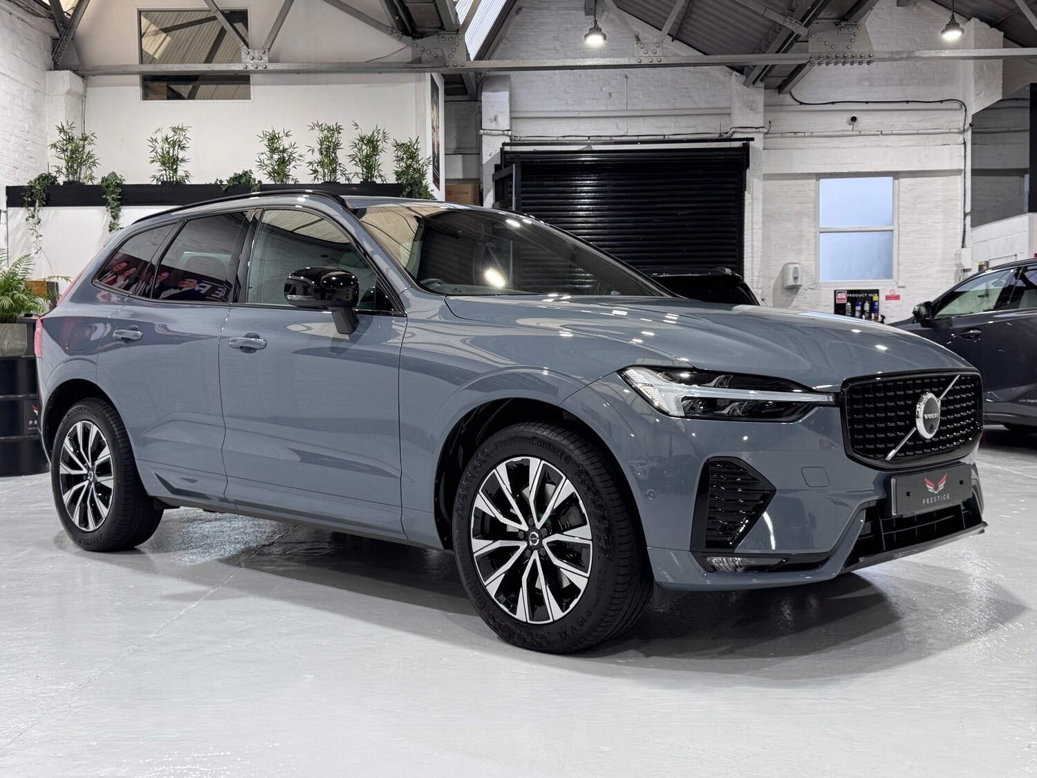 Used Volvo XC60 2023 for sale - 76615695: Photo 4