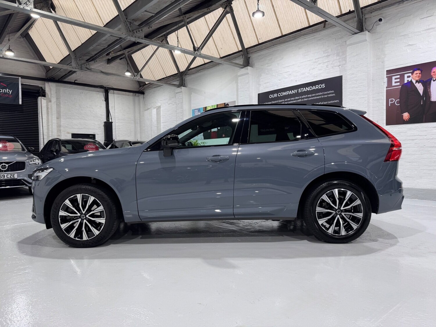 Used Volvo XC60 2023 for sale - 76615695: Photo 9