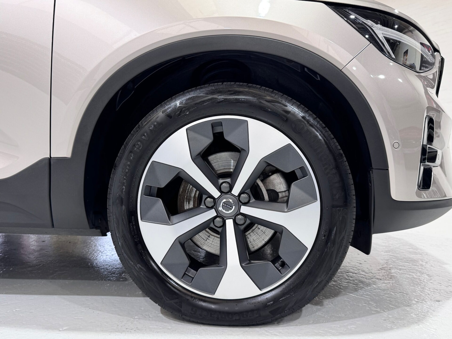 Used Volvo XC40 2022 for sale - 76615687: Photo 16