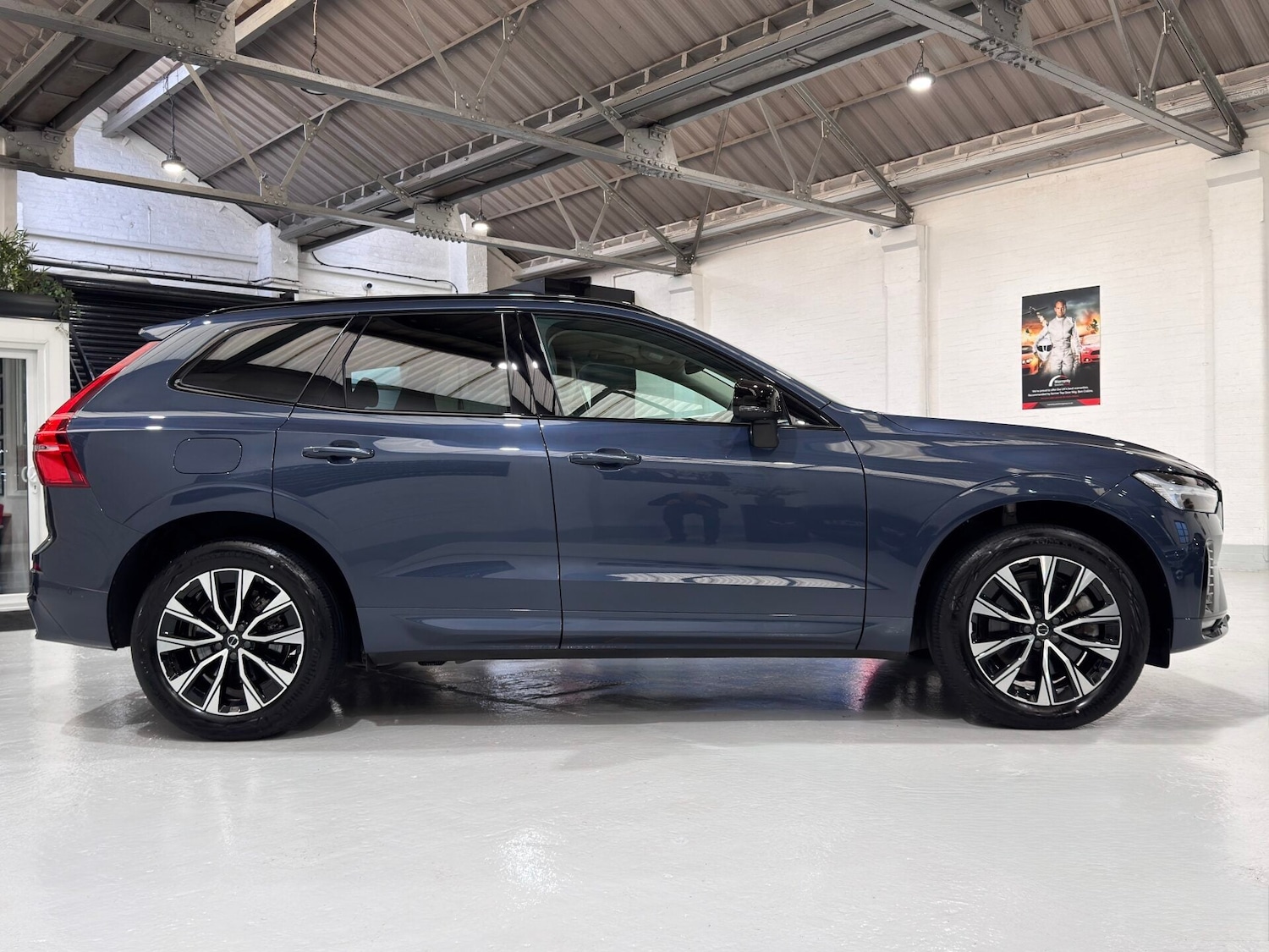 Used Volvo XC60 2023 for sale - 78122878: Photo 4