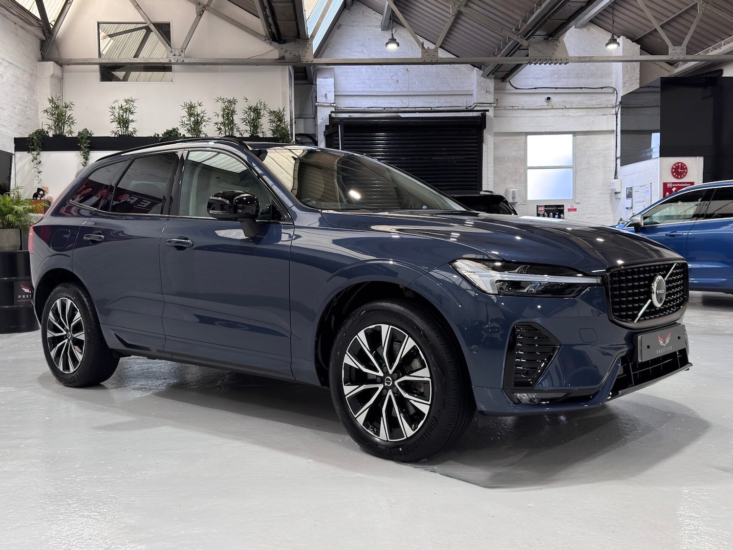 Used Volvo XC60 2023 for sale - 78122878: Photo 5