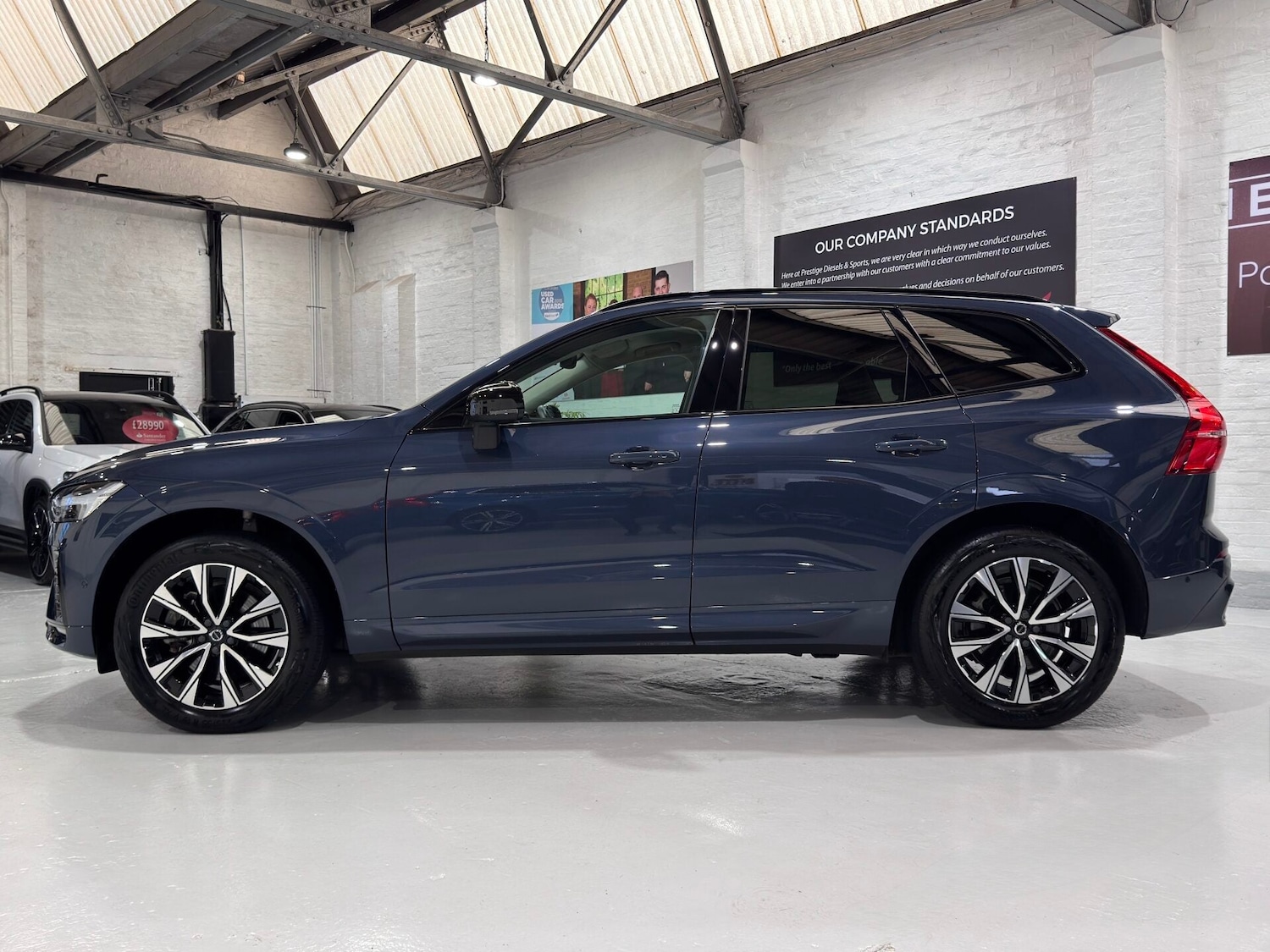 Used Volvo XC60 2023 for sale - 78122878: Photo 8