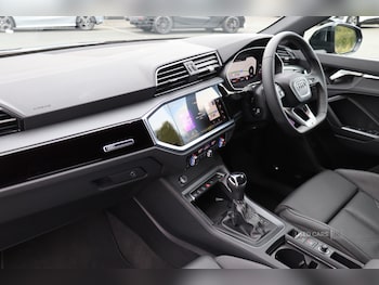 Used Audi Q3 2025 for sale - 76153513: Photo 2