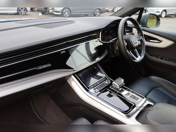 Used Audi Q7 2021 for sale - 77565300: Photo