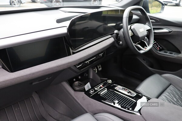 Used Audi e-tron 2024 for sale - 76308344: Photo 3