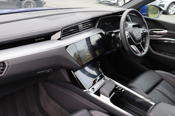 Used Audi Q8 2023 for sale - 76228230: Photo 2