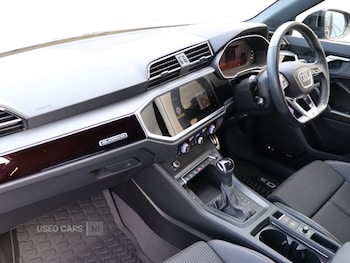 Used Audi Q3 2023 for sale - 77560189: Photo