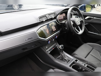 Used Audi Q3 2024 for sale - 76522715: Photo