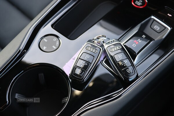 Used Audi e-tron 2023 for sale - 76702606: Photo 6