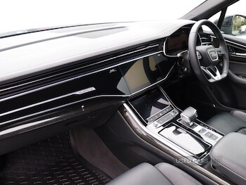 Used Audi Q7 2023 for sale - 78276770: Photo