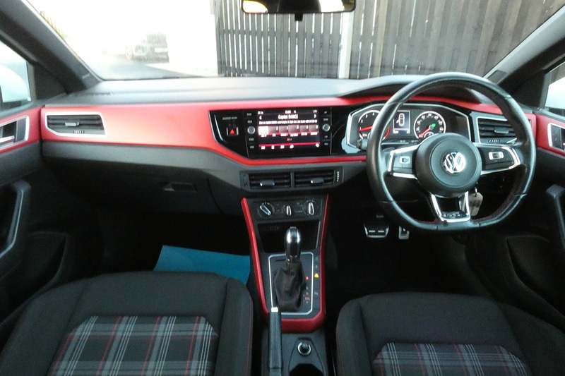 Used Volkswagen Polo 2018 for sale - 76605304: Photo 10