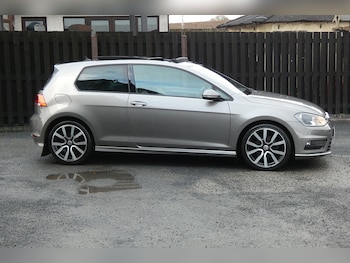 Used Volkswagen Golf 2016 for sale - 77104573: Photo