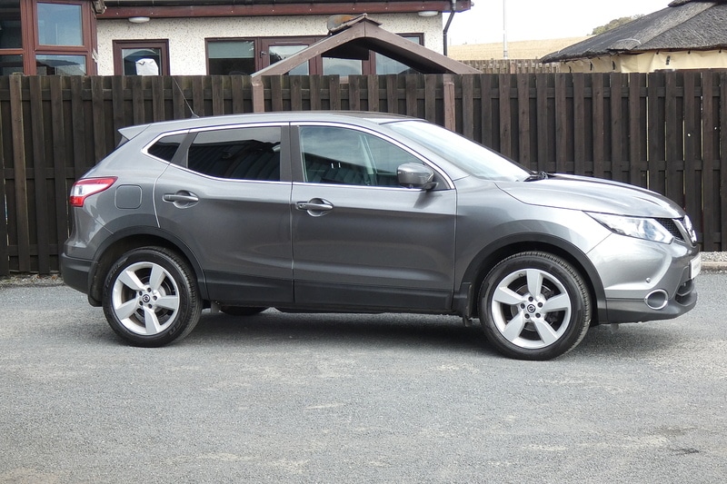 Used Nissan Qashqai 2016 for sale - 75924319: Photo 2