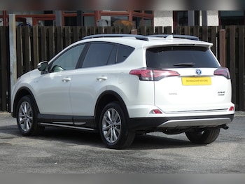 Used Toyota RAV4 2017 for sale - 79370036: Photo