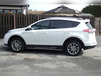 Used Toyota RAV4 2017 for sale - 79370036: Photo