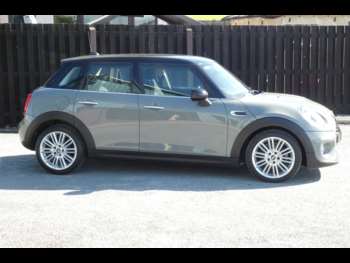Used MINI Hatch 2019 for sale - 74684629: Photo