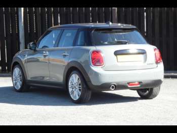 Used MINI Hatch 2019 for sale - 74684629: Photo
