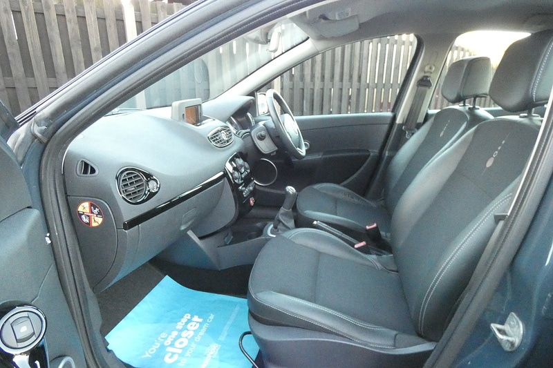 Used Renault Clio 2012 for sale - 76069263: Photo 8