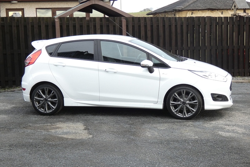 Used Ford Fiesta 2016 for sale - 76698957: Photo 2