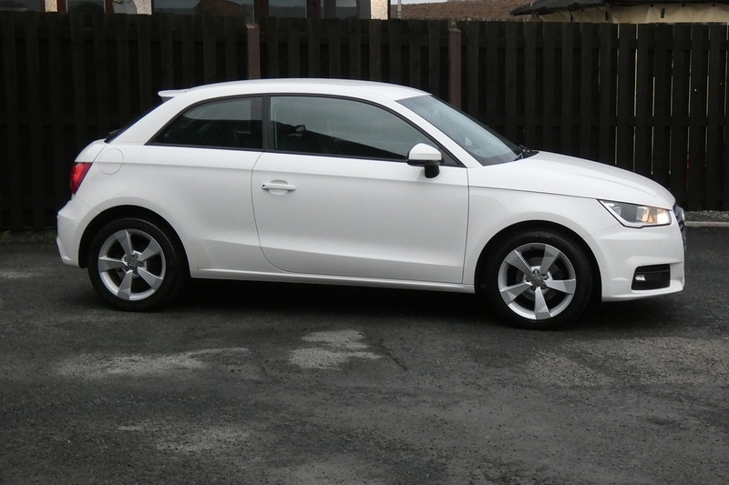 Used Audi A1 2015 for sale - 77303174: Photo 2